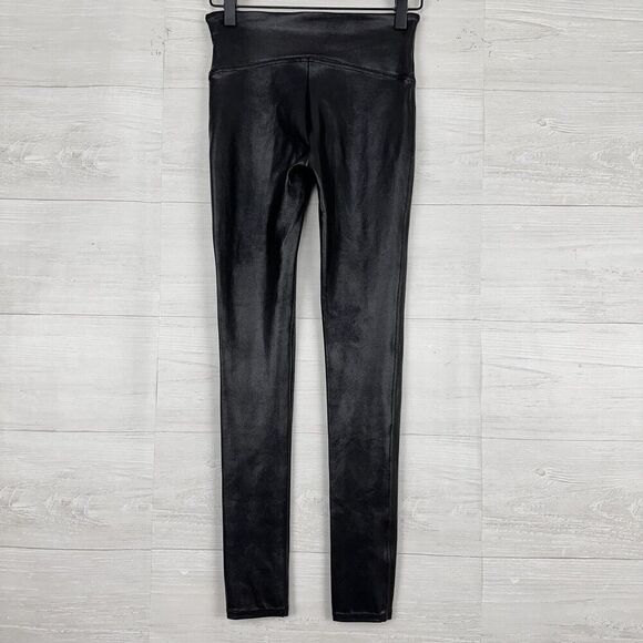 SPANX Black Faux Leather Leggings Shimmer w/ Crack Effect Women Small Shaping - Picture 5 of 15